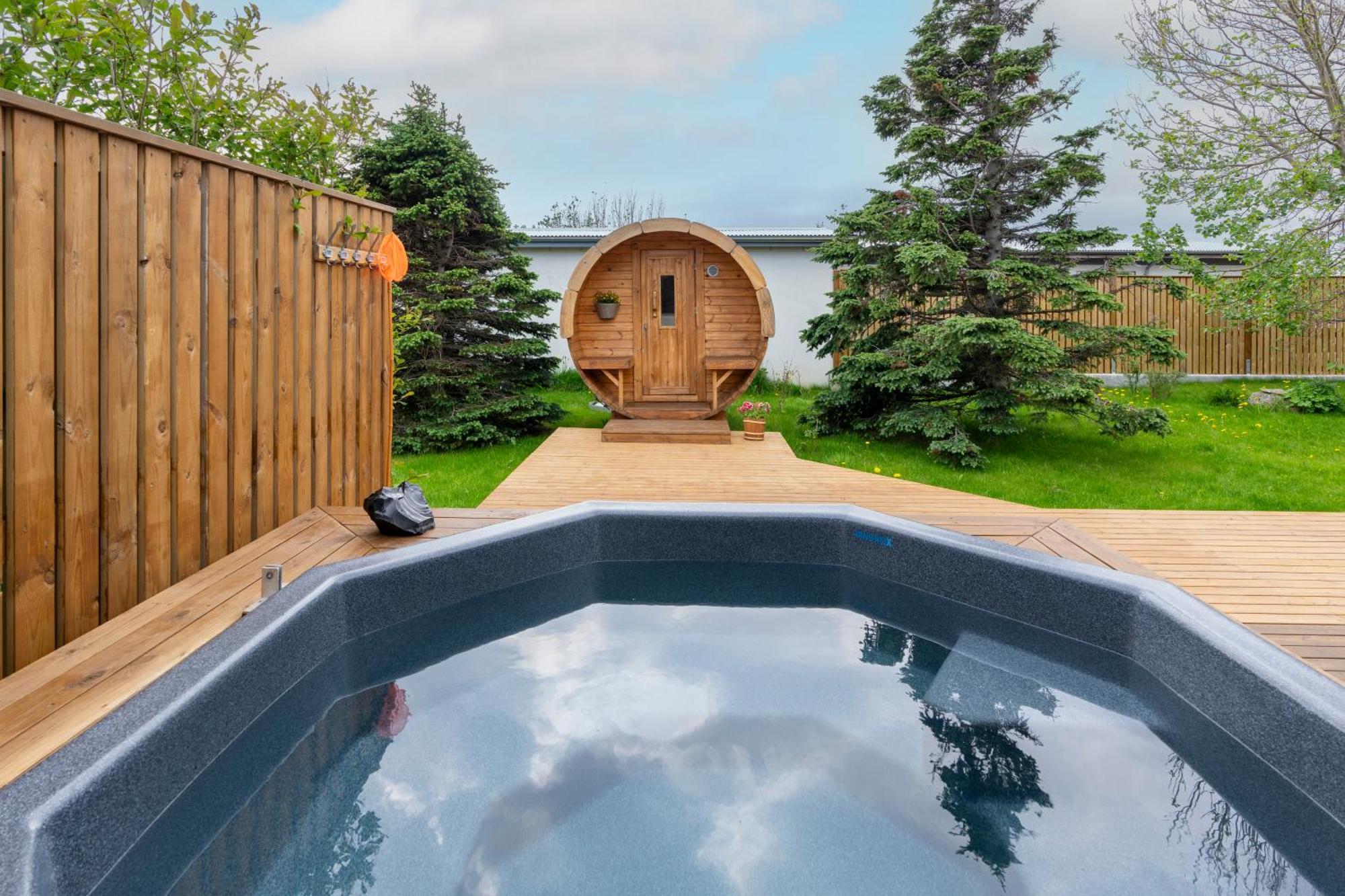 Tunfifill Guesthouse - Free Hot Tub And Sauna, Cozy And Quiet Hvammstangi Exterior foto
